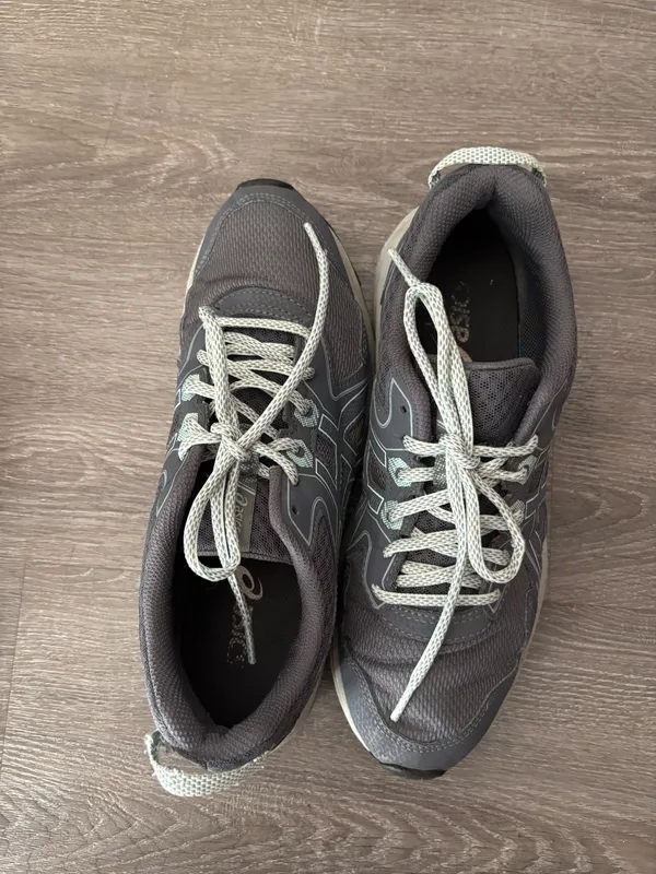 Grey Sneakers Sz.9 running shoes or athletic shoes - Image 7