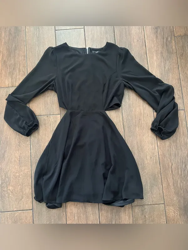 Lulus Black Cutout Long Sleeve Skater Dress size Medium - Image 4