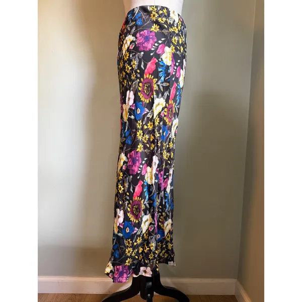 Anthropologie boho‎ whimsi dainty resort fairy Floral Midi Skirt Black Multi Sm - Image 4