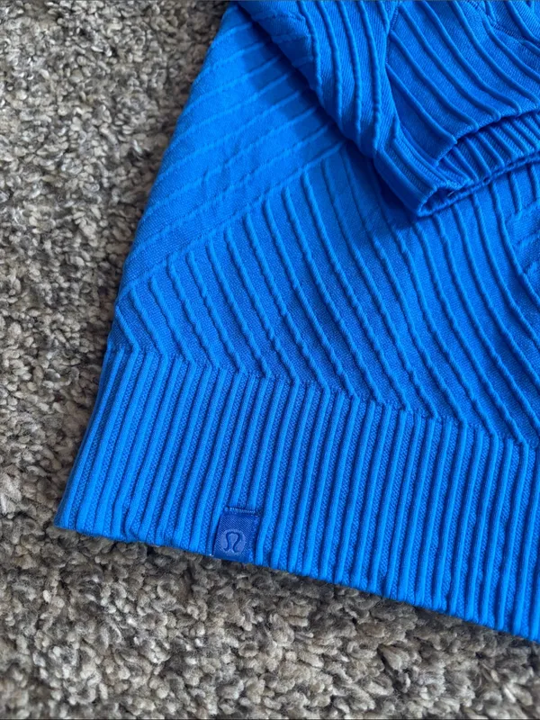 Lululemon Rest Less Pullover size 8 - Image 6