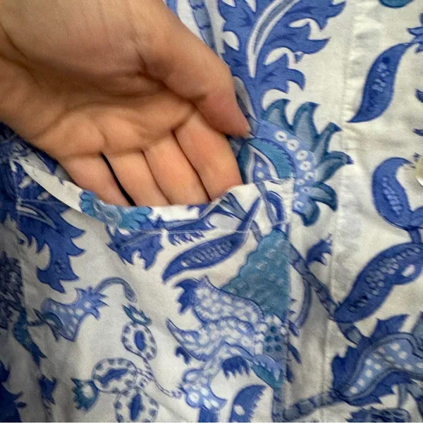 Roller Rabbit Blue White Paisley Floral Long Sleeve Button Down Shirt Womens XL - Image 8