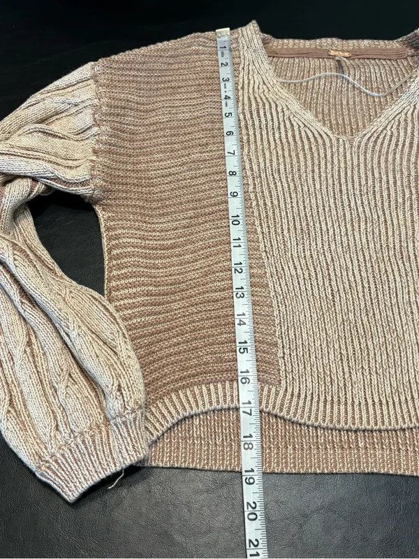 Free People When it rains V-Neck Sweater - Beige size Medium - Image 11