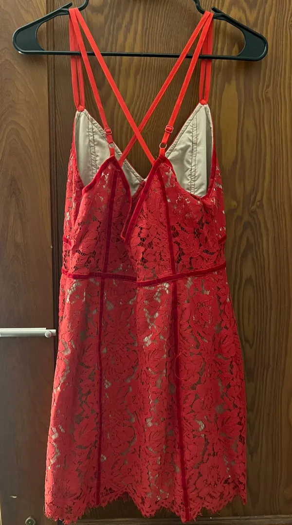Tobi Red Lace Dress - Image 2