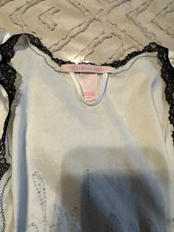 Victoria's Secret satin bombshell robe S - Image 3