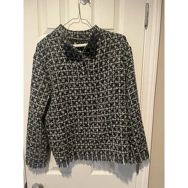 Pre-Owned, Zara Black/White Tweed Sweaer/Jacket, l/sleeve, Size S, $17, B51 - Image 3
