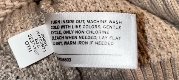 Duluth Trading Co Sweater - Image 5