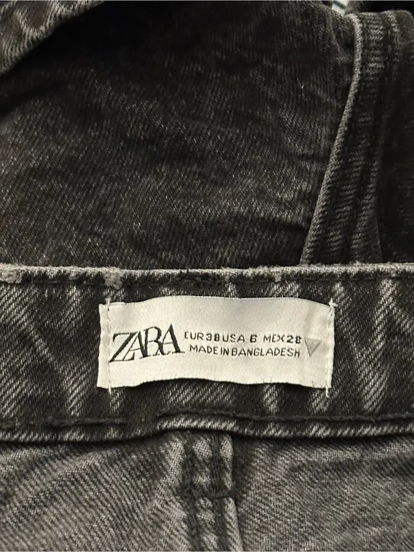 Zara Oversized 90s Shorts Size 6 - Image 5