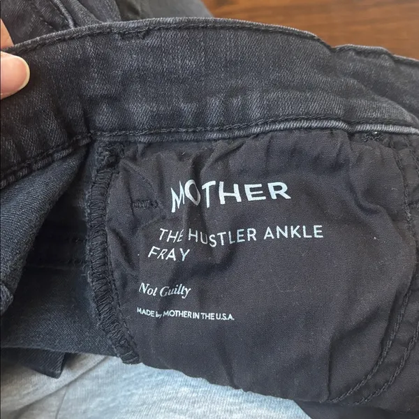 MOTHER women’s distressed black jeans “Hustler Ankle Fray” style - Image 3