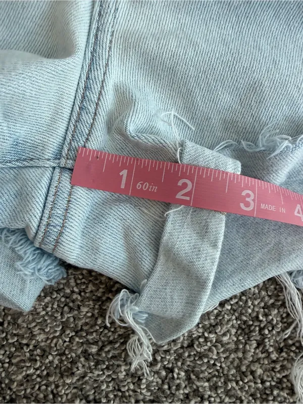 American Eagle Size 8 Super High Rise Distressed Light Wash Denim Shorts - Image 7