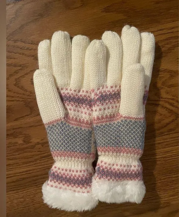 Women White Knitted Gloves With Pink and Blue Isle Pattern - Image 3