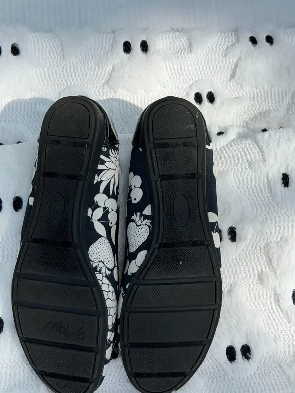 Anne Klein AK Sport Ballet Flats Womens Size 9M Black White Floral Comfort Shoes - Image 6