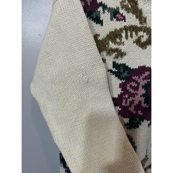 Vintage Floral Sweater Womens Medium Roses Vneck Cottage Core Teacher Heavy Knit - Image 2