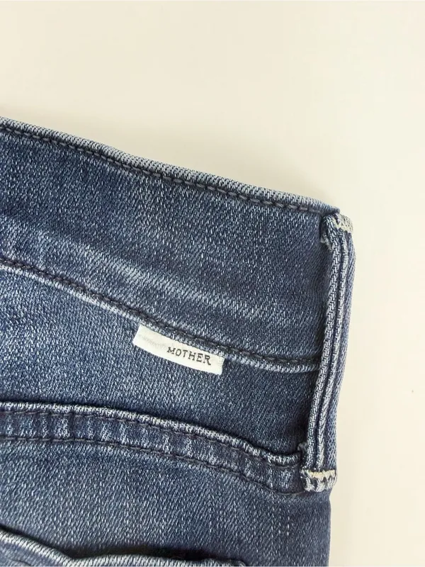 Mother Denim The Outsider Crop Flare Jeans: Two Strangers Ride On The Subway - Image 10