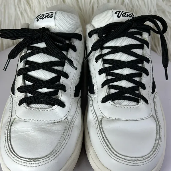 Vans “Lani” size 8 leather vintage white black - Image 5