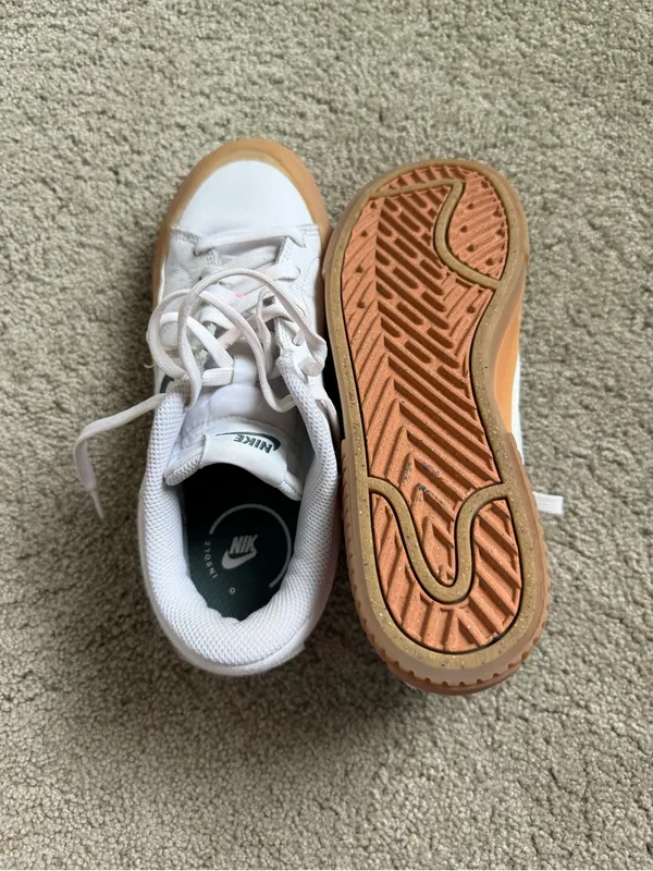 platform Nike White and Gum Low-Top Sneakers with Black Swoosh - Image 8