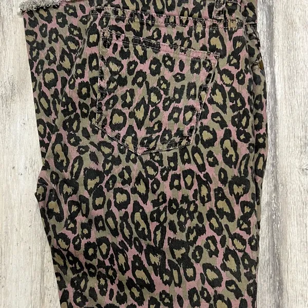 brand Cheetah Print jeans/pants - Image 6