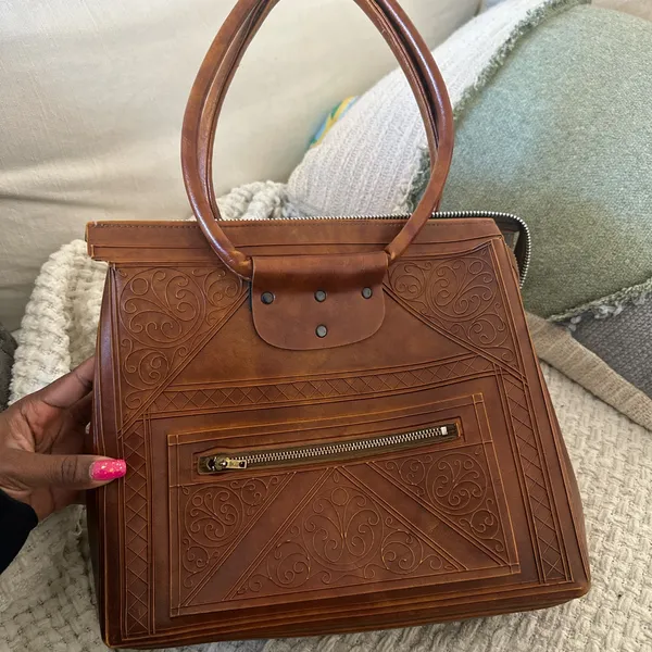 Brown leather embroidered purse - Image 2