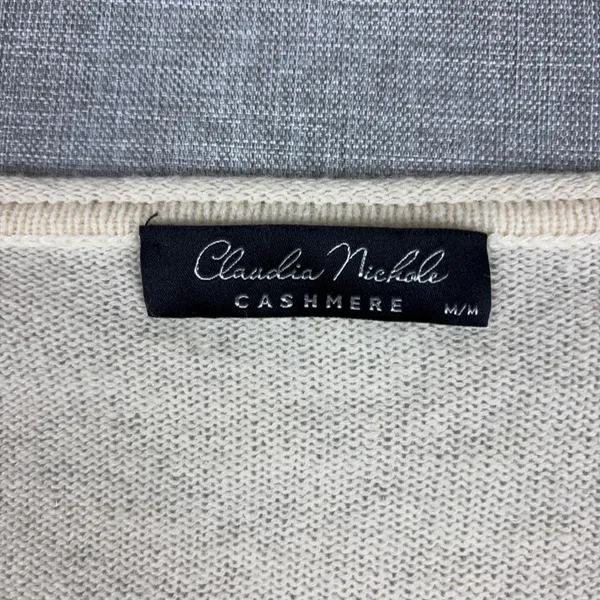 Claudia Nichole Sweater Womens M White Cashmere V Neck 3/4 Sleeve Knit Pullover - Image 2