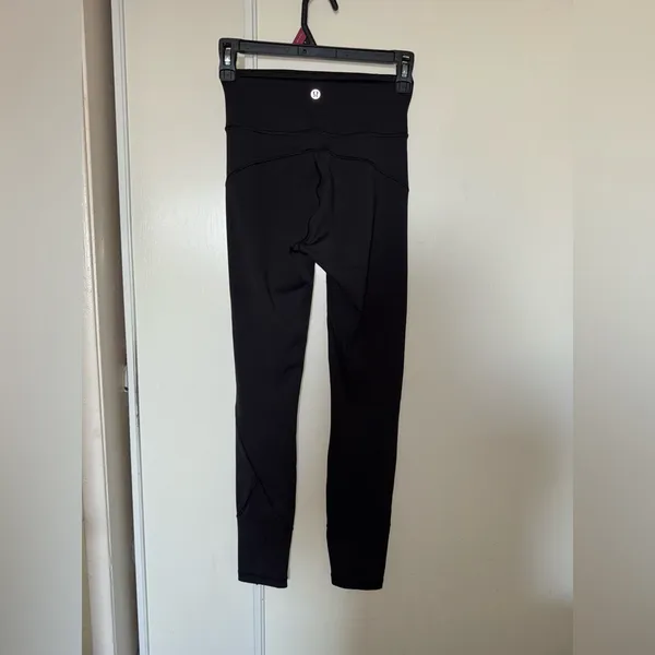 Lululemon Athletica Black Sculpting Leggings - Image 2