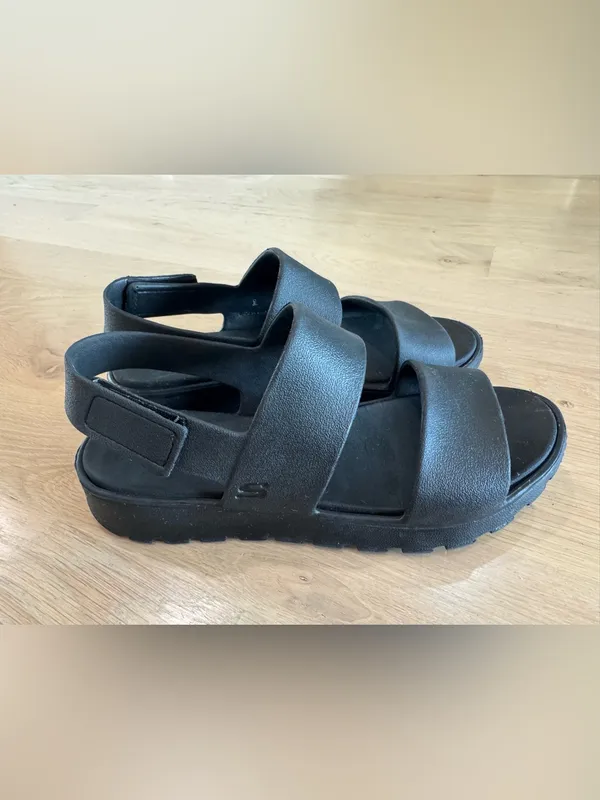 Skechers Foamies Arch Fit Footsteps Day Dream sandals black size 9 - Image 2