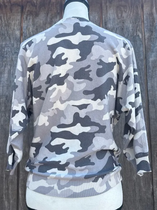 Premise Women's XS Gray Camo Army V-Neck 3/4 Sleeve Knit Pullover Sweater - Image 4