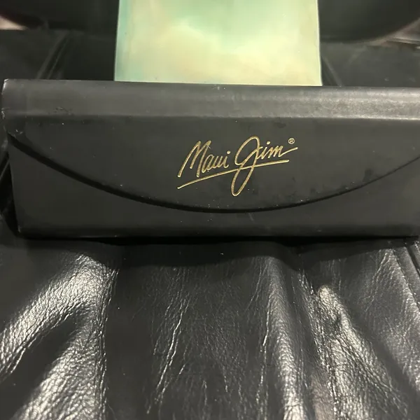 Maui Jim Women's Black and Brown Sunglasses includes Maui Jim Case - Image 7