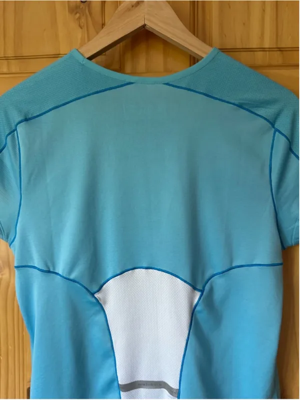 New Balance Fitted Turquoise Cap Sleeve Athletic Tee size large - Image 9