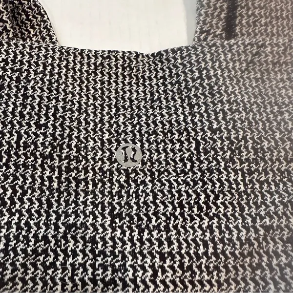 Lululemon High Times‎ Leggings Teeny Tooth Women's 4 White Black Houndstooth - Image 10