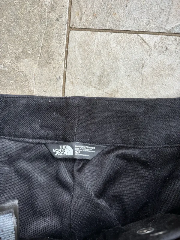 North Face Ski The HyVent Snow Pants. Small - Image 2