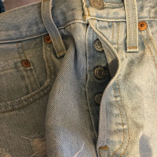Levi’s 501 High Rise Denim Shorts Sz 24 Light Wash Cotton Distressed Button Fly - Image 10