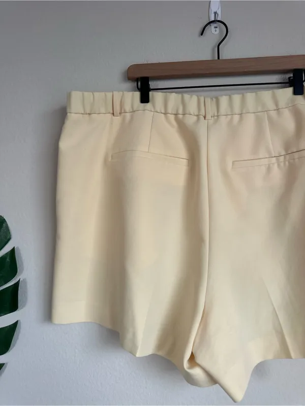 Abercrombie & Fitch Sloane Tailored Shorts - Image 7