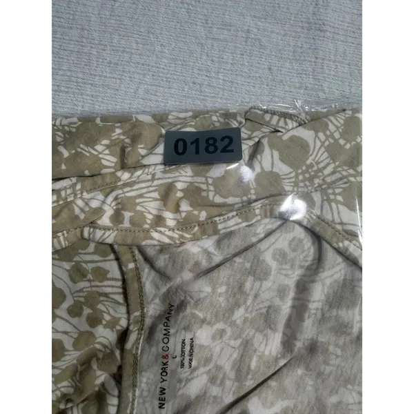 New York & Company Tan White Floral Smocked Cotton Tank Top Women L Sleeveless - Image 8