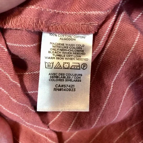 Loft Women’s Button Down Long Sleeve Blouse Pink White Size Small - Image 9