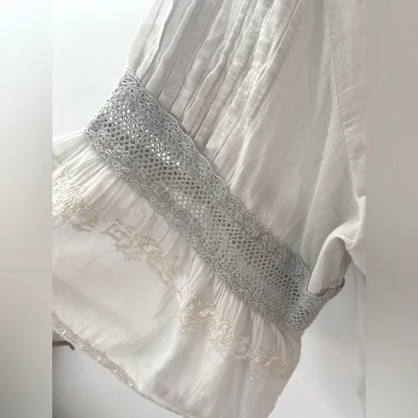 American Eagle Embroidered Bell Sleeve Blouse Womens S Boho Cottagecore Renfair - Image 8