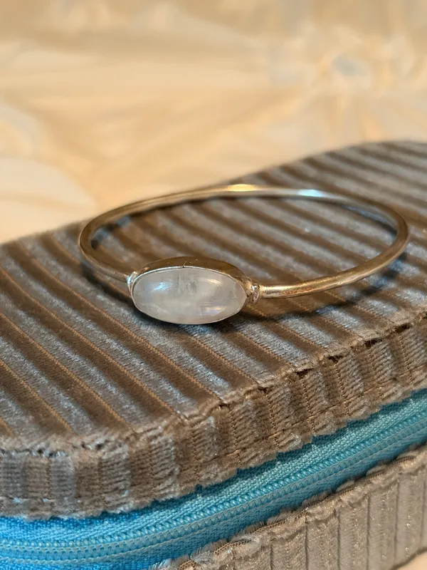 Natural Rainbow Moonstone Silver Bangle Bracelet Oval Gemstone Cuff Handmade - Image 2