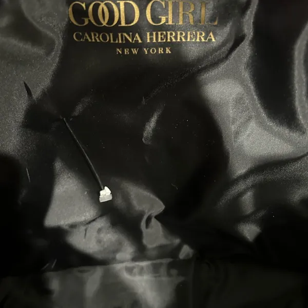 Carolina Herrera Good Girl Limited Edition Red Glossy large patent tote bag - Image 7