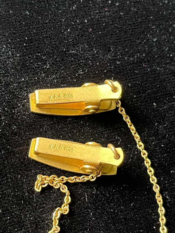 Vintage HAA Co Gold Tone Sweater Clip Cardigan Clips Chain - Image 2