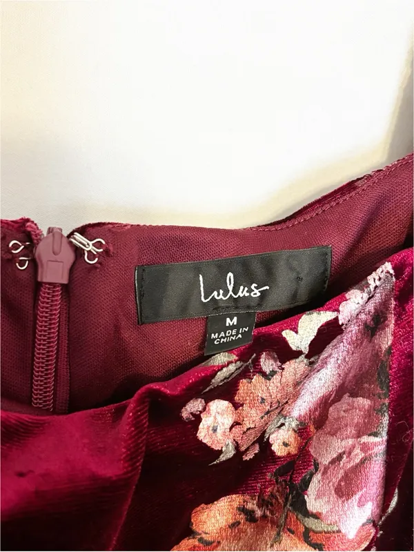 Lulu's Adorably Darling Burgundy Floral Print Velvet Babydoll Dress size M - Image 3