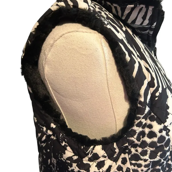 Puffer Vest Faux Fur Lined SM Black White Pockets Quilted Animal Print Multiples - Image 5