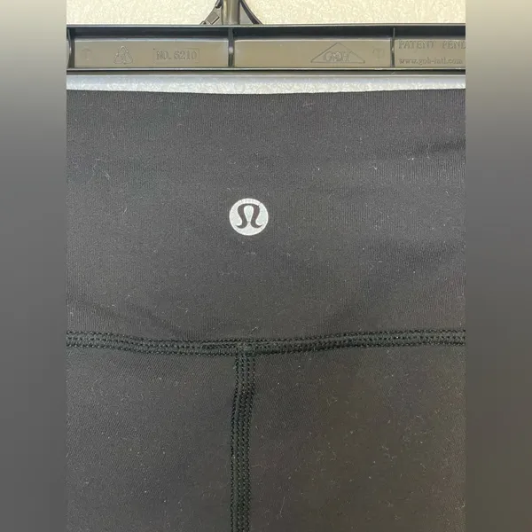 Lululemon Athletica‎ Women’s Black Train Leggings Size 4 - Image 6