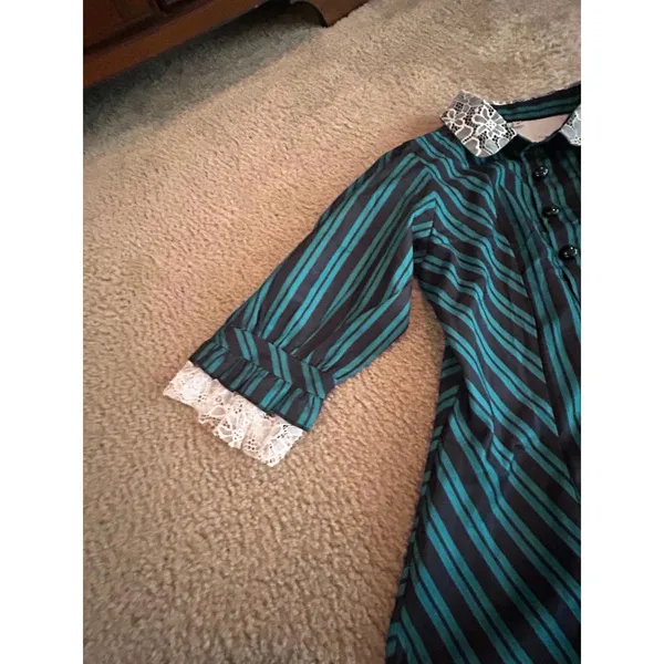 Woman old fashion unique button up top cosplay size medium - Image 2