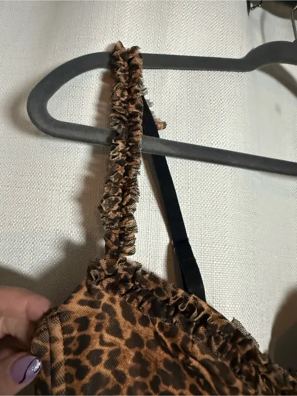 Edikted Lidia Leopard Print Sheer Mesh Bra Top Size Medium - Image 7