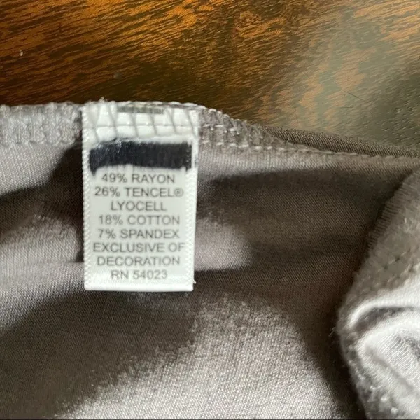 Banana Republic grey tank with layered neckline - Image 7