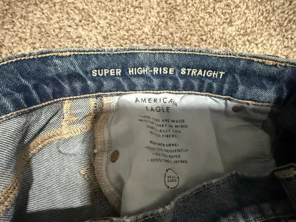 American Eagle Super High Rise Straight Jeans - Image 4