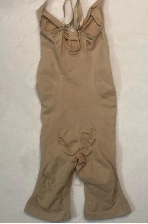 SKIMS Mid Thigh Sculpting Bodysuit S/M - Image 4