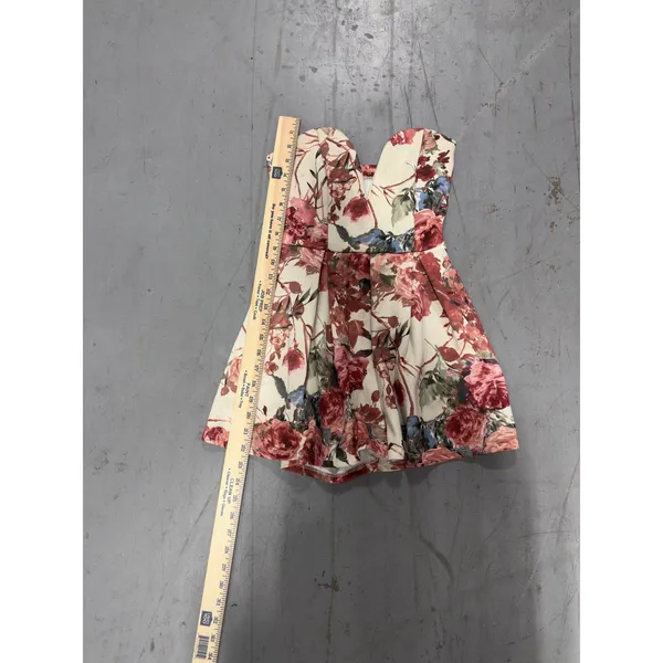 Floral Strapless Sweetheart Romper Pink Red Rose Print Textured Mini Jumpsuit - Image 3