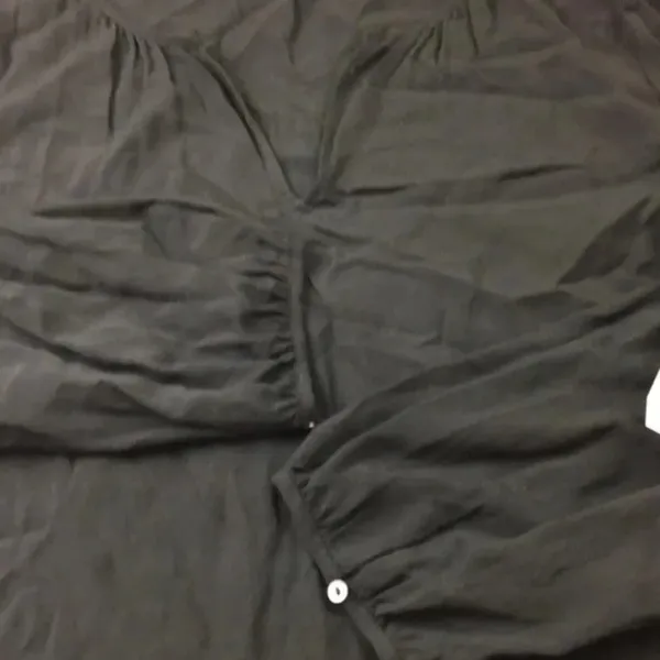 old navy ladies blouse M - Image 12