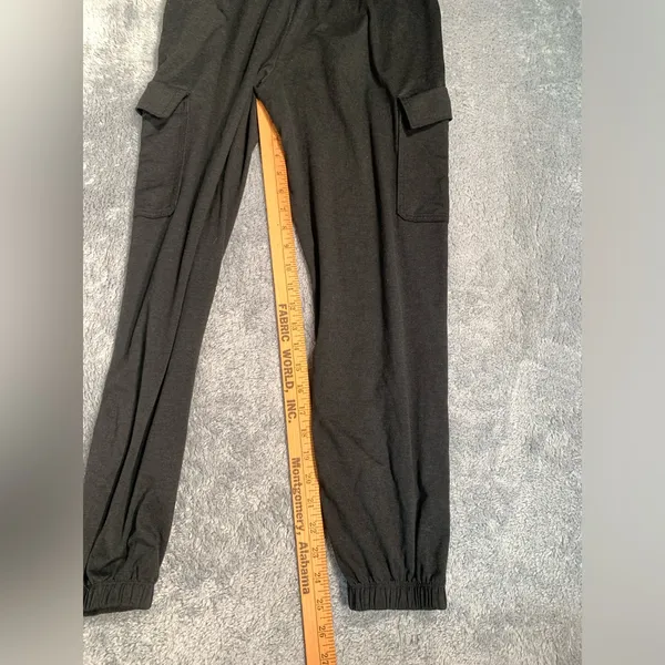 Vuori Black Cargo joggers sweatpants - Image 8