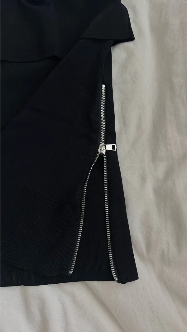 Amazon Black Top - Image 2