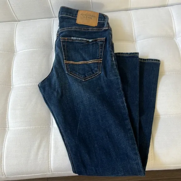 Abercrombie Skinny Jeans. In good condition still. - Image 2